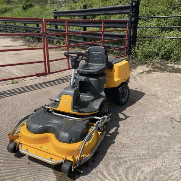 Stiga Park Ride on Mower